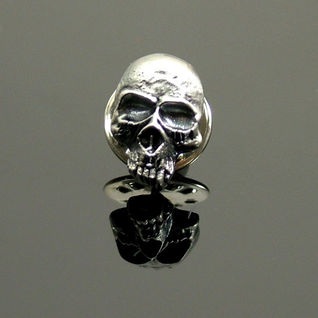 Lapel Pin - Vampire Skull